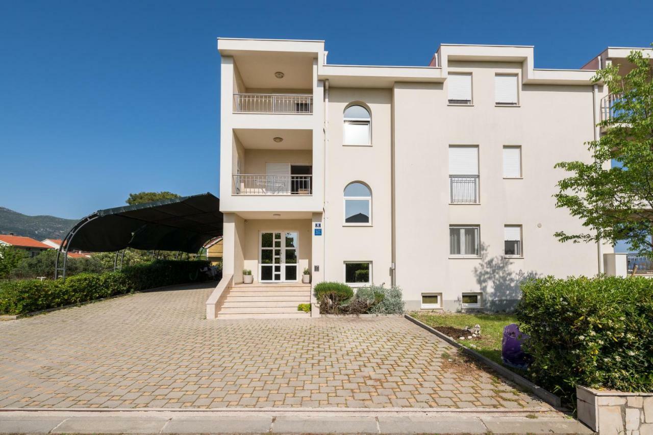 Beachfront Apartments Gabine Kastela Ngoại thất bức ảnh