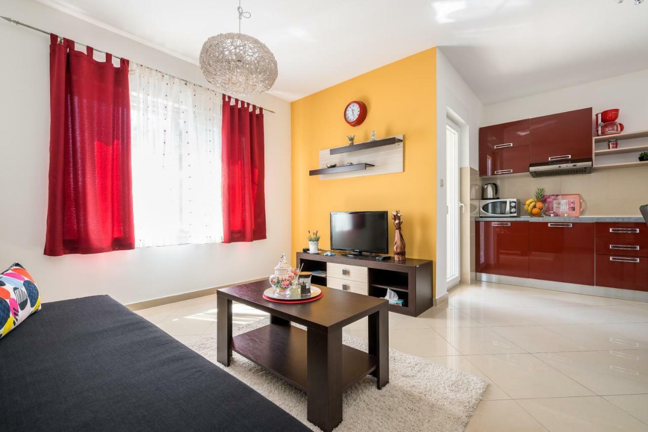 Beachfront Apartments Gabine Kastela Ngoại thất bức ảnh